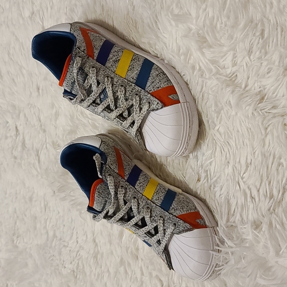 SOLD Adidas Superstar Boost 6 mens, 8 womens - Picture 2 of 8